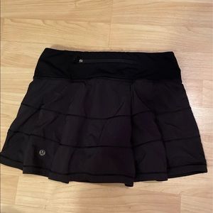 Black Lululemon golf skirt